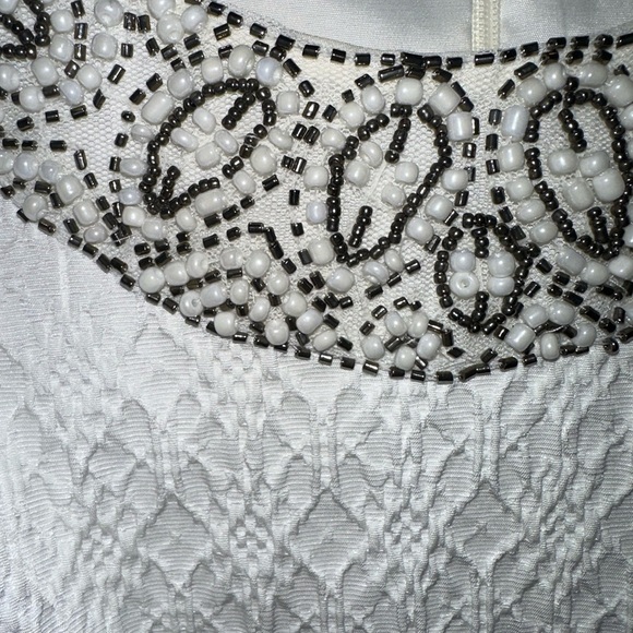 Adrianna Papell Sleeveless Cocktail Dress Beaded Neckline Cream Size 4 - Picture 5 of 7